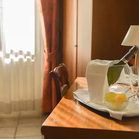 San Pietro Hotel Asís