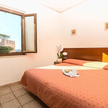 Hotel San Pietro Asís