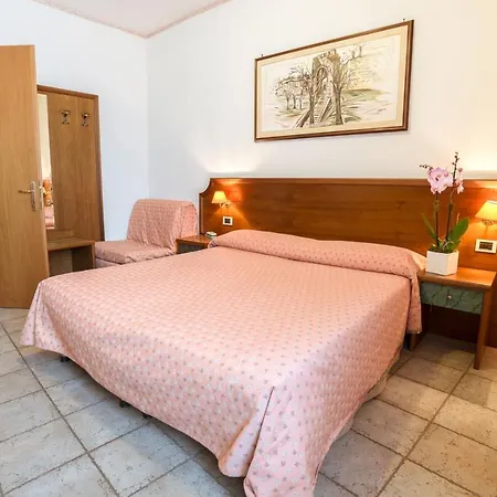 San Pietro Hotel 3*