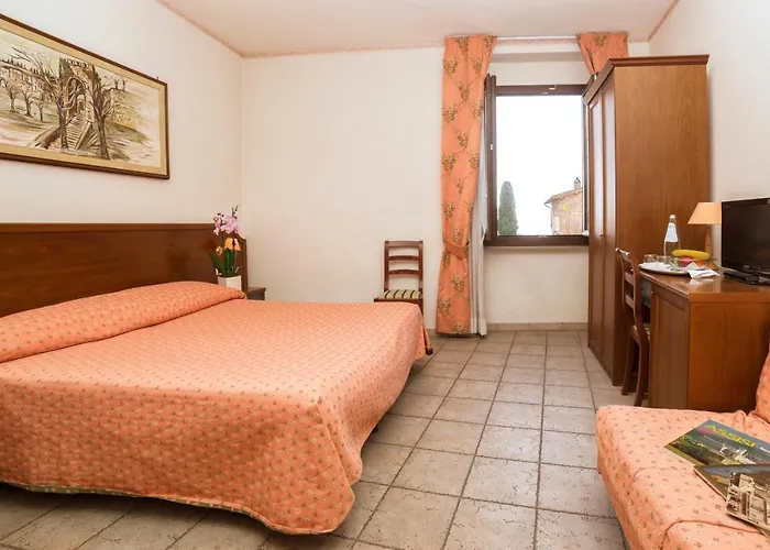 San Pietro Hotel 3*